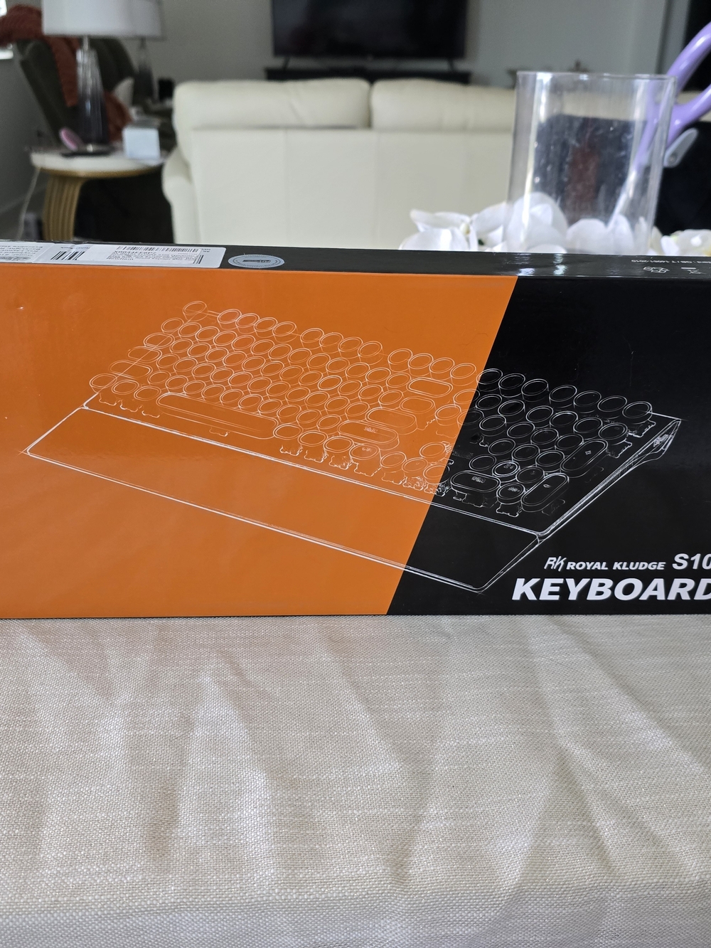 S104 Retro Mechanical Keyboard - Black/Orange Packaging